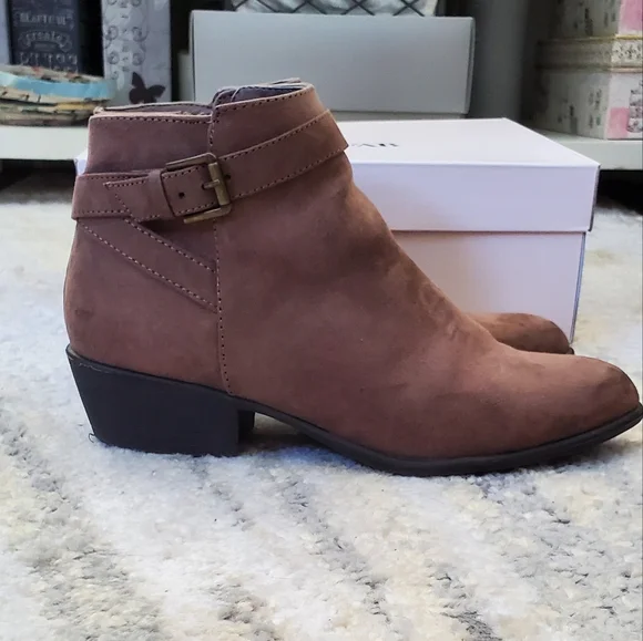 Just Fab Voss Booties - Picture 7 of 8